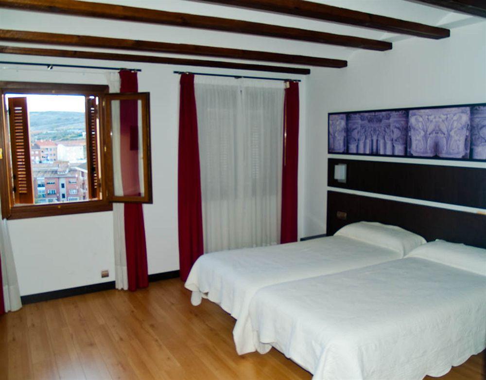 Hotel Rey Sancho ナバレテ エクステリア 写真
